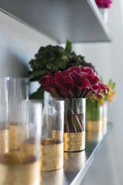 VCY5512GF - Cylinder Glass Vase With Gold Honeycomb Base - 5.5" X 12" -Wholesaleglassvasesint VCY0408GF 3 18428.1657224837.1280.1280 33870.1658417183